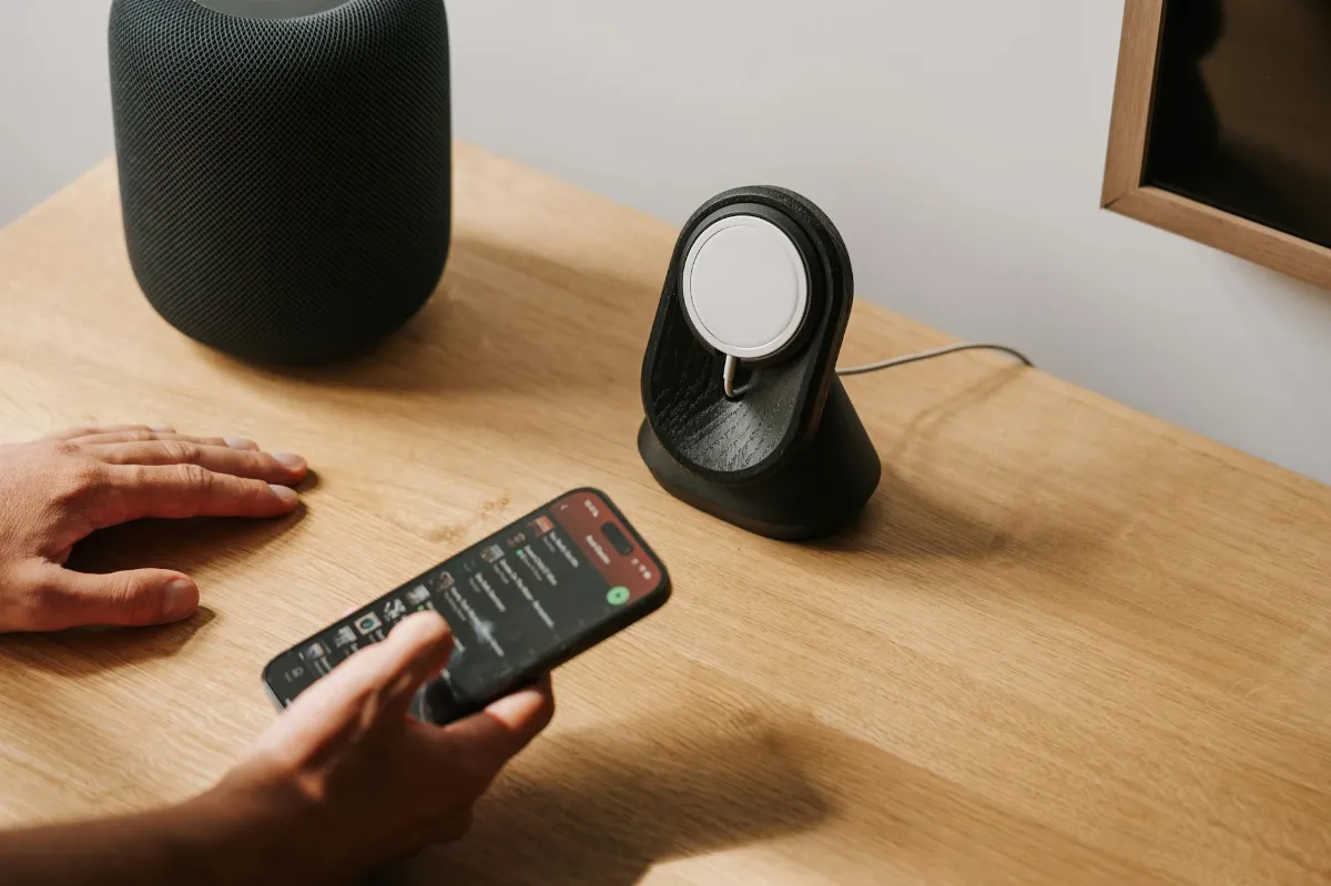 5 Alasan Membeli HP dengan Teknologi MagSafe!